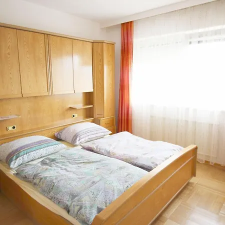 Geraeumige Im Zentrum Appartamento